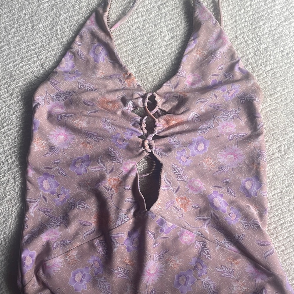 Acacia one piece